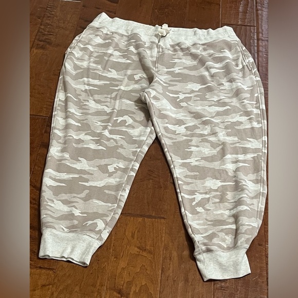 ATHLETA BALANCE PRINTED JOGGERS, OATMEAL CAMO, WOMENS SIZE 3X - Picture 4 of 10